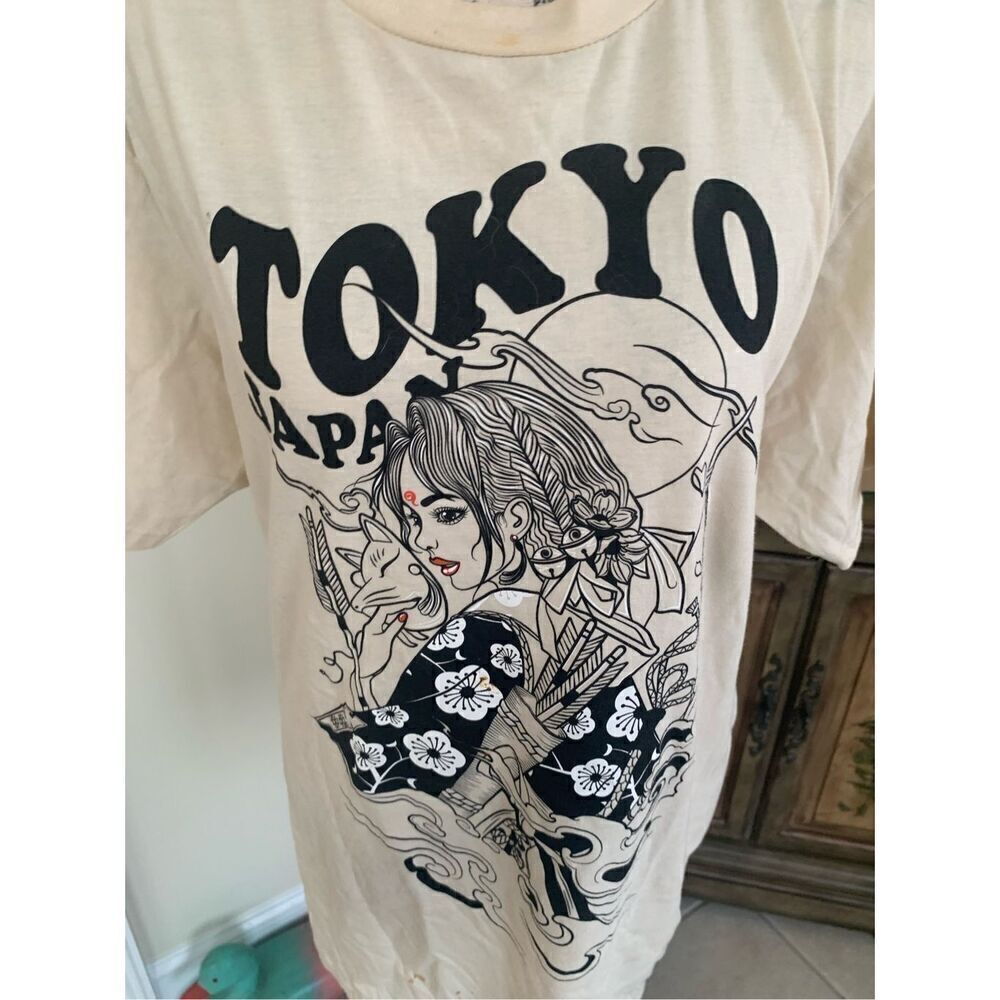 LCM International Tokyo Japan Fox Archer Girl Graphic T-shirt